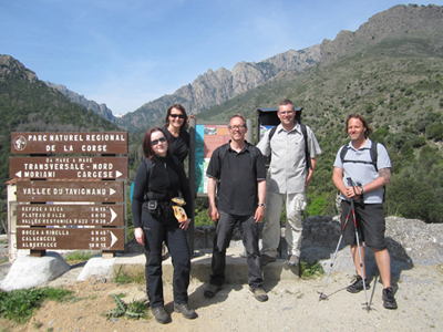 Korsikas Berge rufen die Fastenwanderer