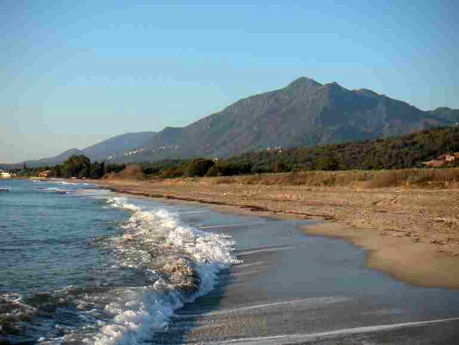 Sandstrand und Kste vor Rico Plage